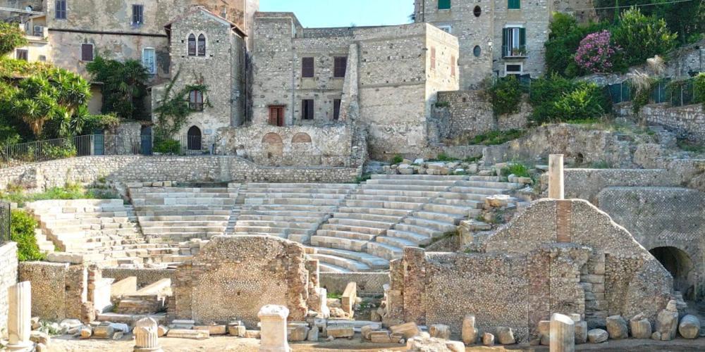Luxury Suite - Teatro Romano - Duomo - Centro Storico Wi-Fi Terracina Exteriér fotografie